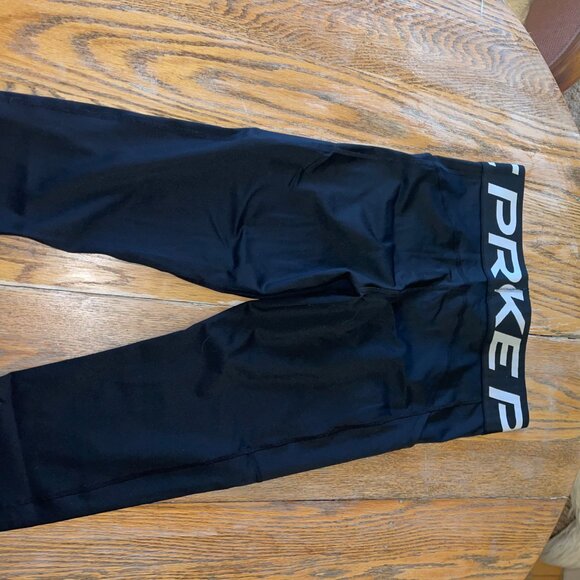 NIKE Pro black legging/excellent condition/WM/inseam-25 - Picture 3 of 3